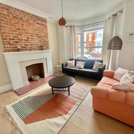 Beautiful Family Home In The Heart Of Swansea Eksteriør bilde